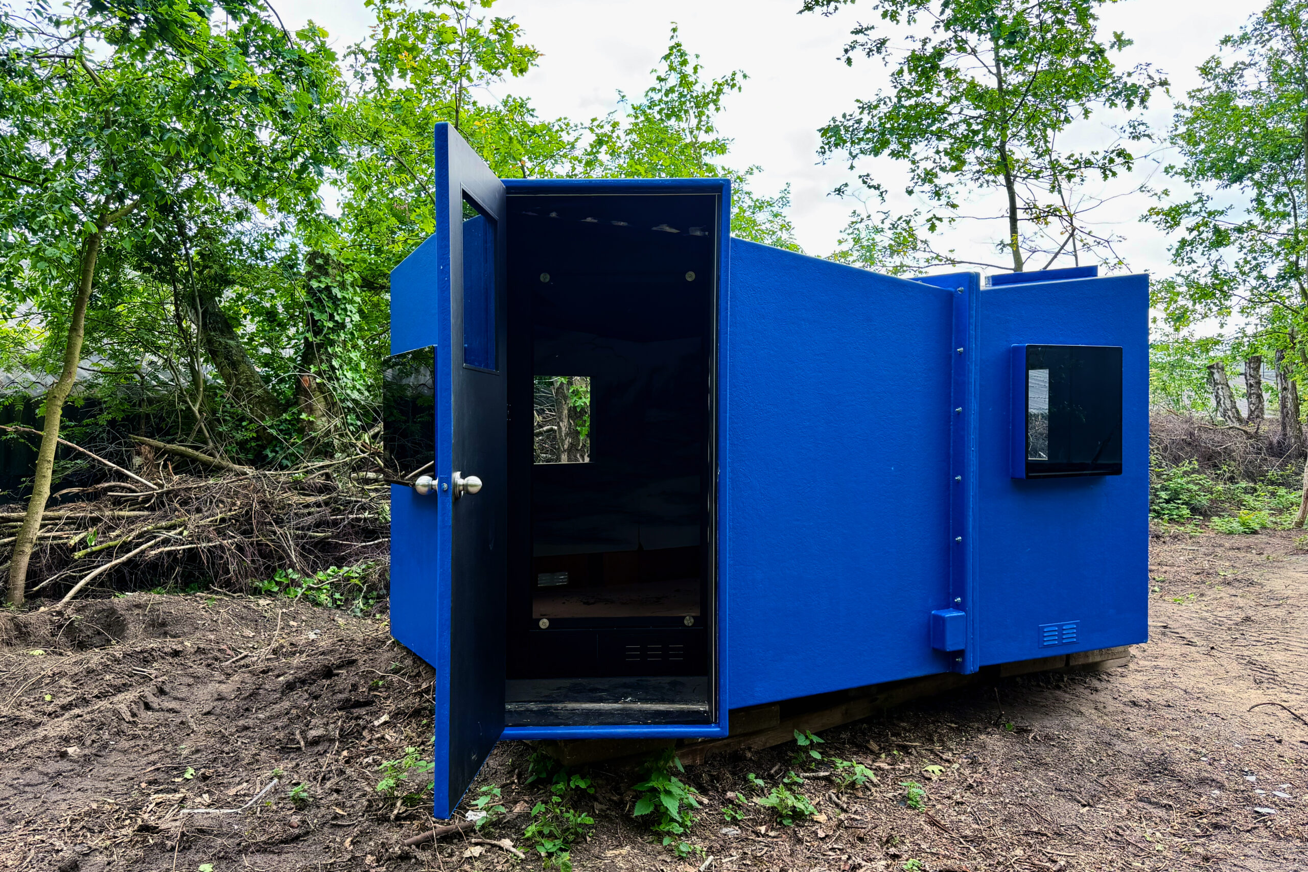 Atelier van Lieshout, Cel, Verbeke Foundation